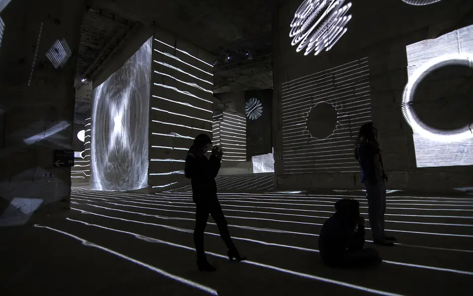 Installations immersives et scénographie digitale