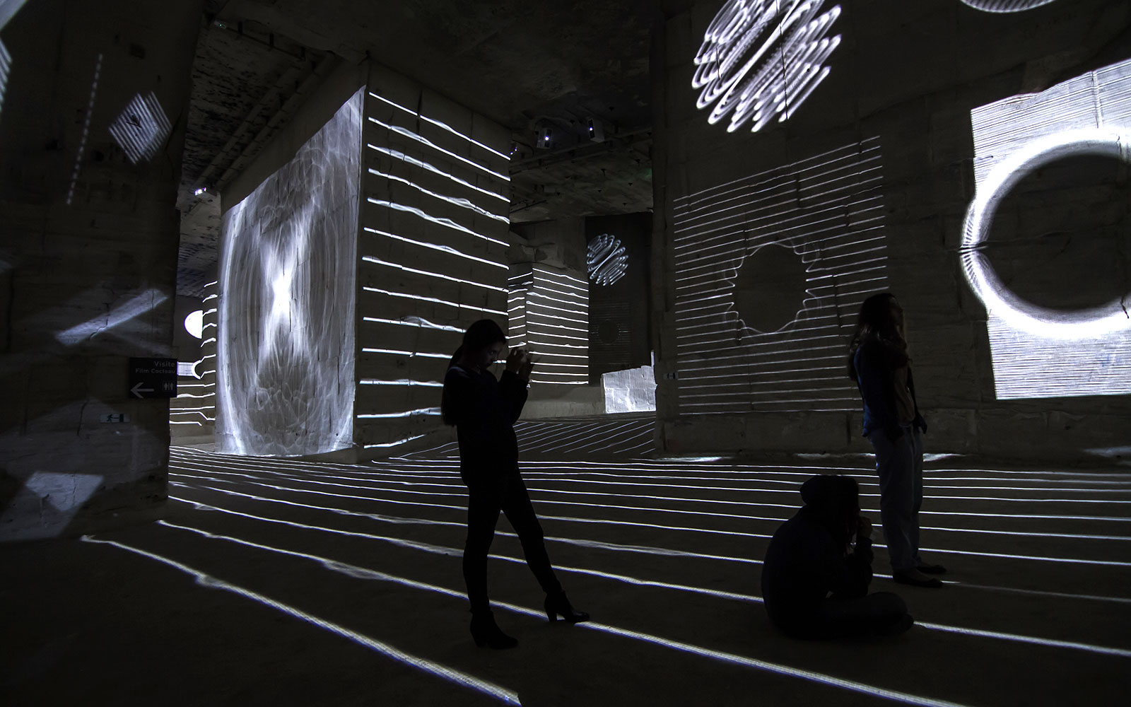 Installations immersives et scénographie digitale