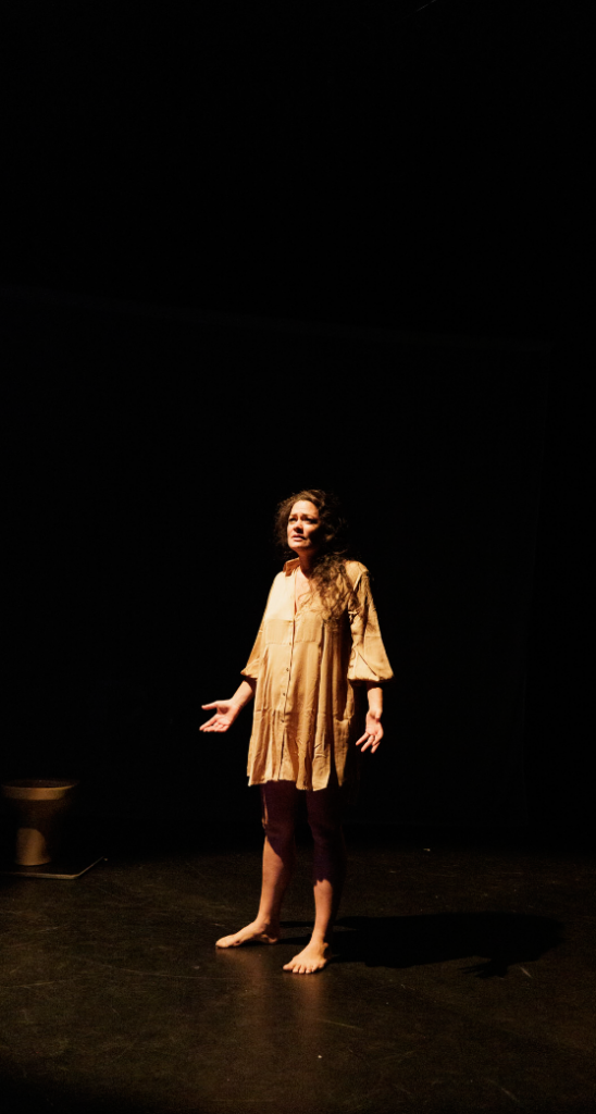 Bleu(s) — Spectacle immersif, Théâtre et scénographie engagée, vue 21