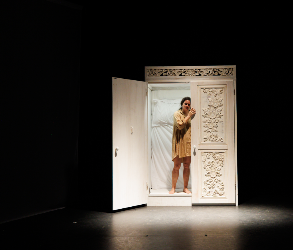 Bleu(s) — Spectacle immersif, Théâtre et scénographie engagée, vue 19